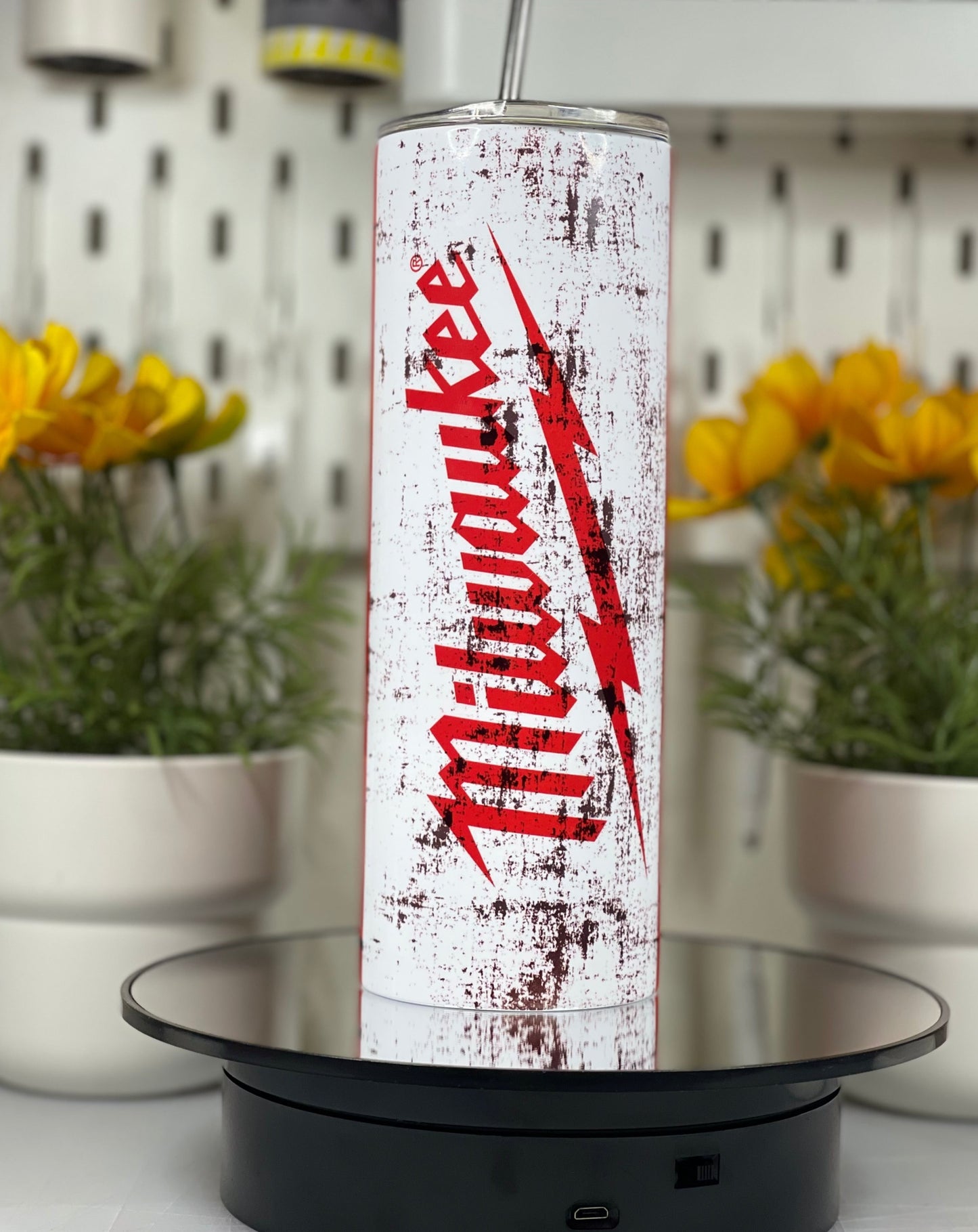 Milwaukee 20oz Tumber